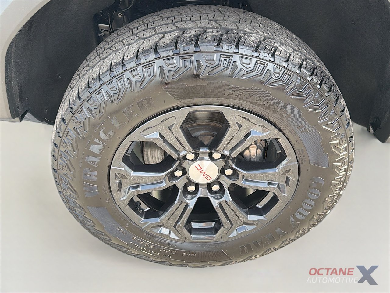 Used 2023 GMC Canyon Elevation w/ Elevation Premium Package AWD/4WD image 29