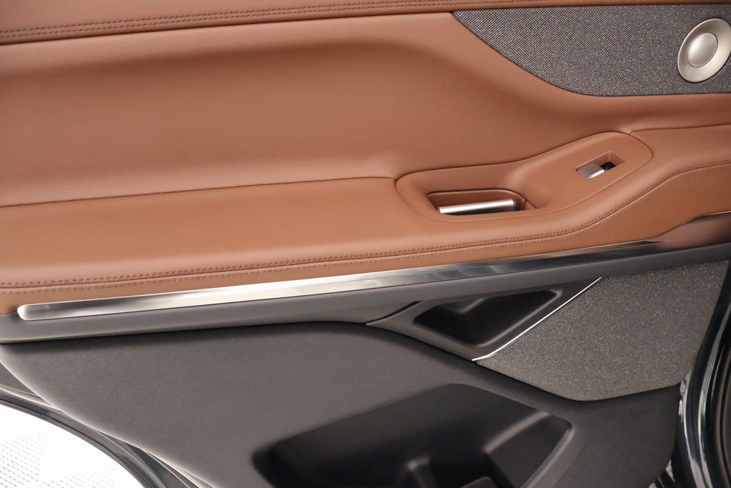 New 2025 Lincoln Navigator Reserve image 18