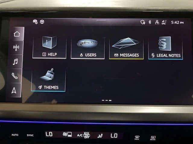 Used 2023 Audi Q4 e-tron Premium Plus w/ Premium Plus image 43