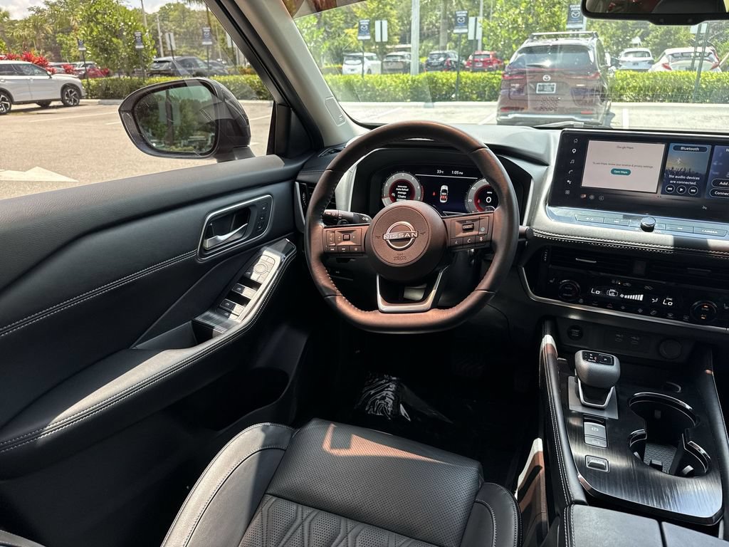 Used 2024 Nissan Rogue Platinum w/ Platinum Premium Package FWD image 21