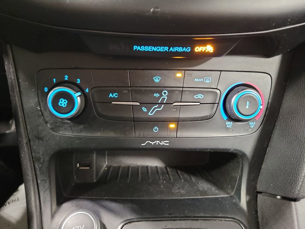 Used 2016 Ford Focus SE image 17