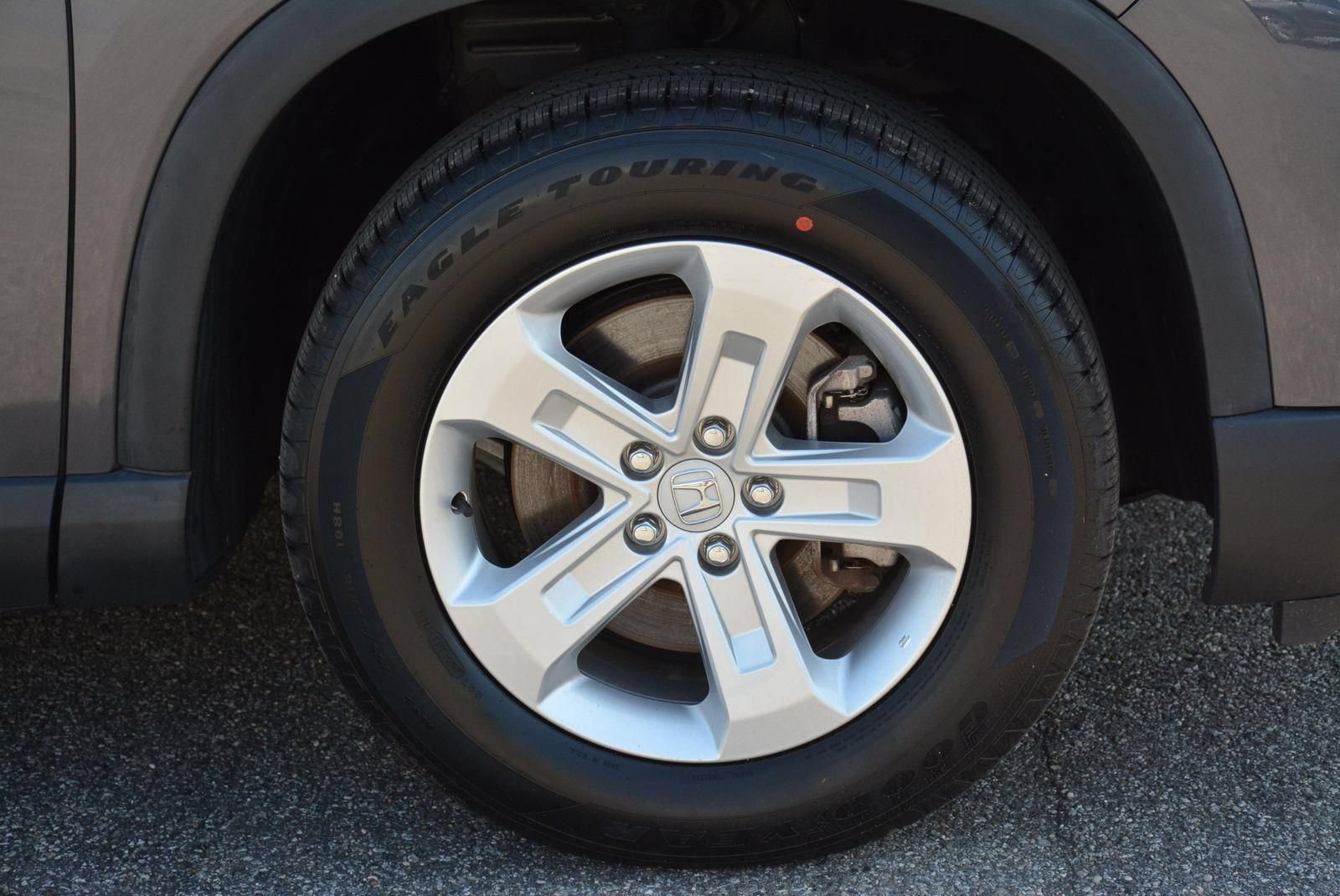 Used 2023 Honda Pilot LX image 32