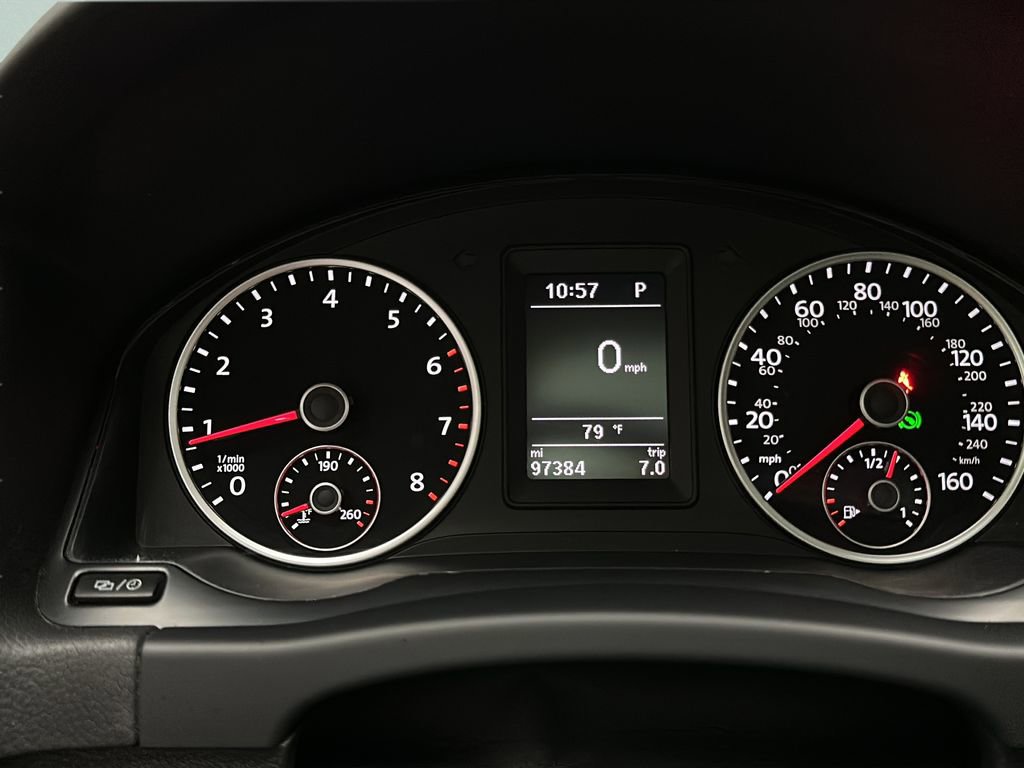 Used 2016 Volkswagen Tiguan SEL AWD/4WD image 28