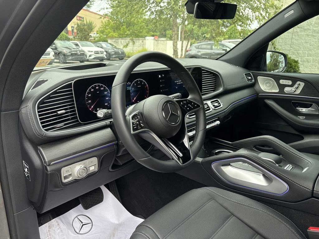 Certified 2025 Mercedes-Benz GLS 450 4MATIC image 10