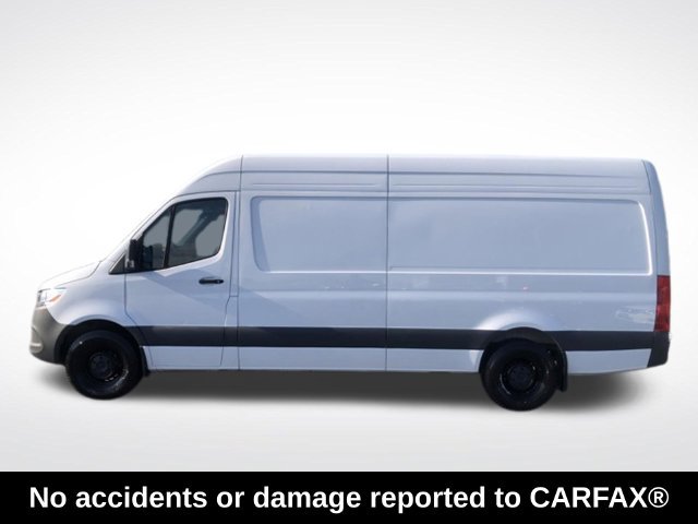 Used 2025 Mercedes-Benz Sprinter 2500 image 2