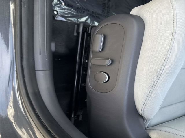 Certified 2024 Hyundai Kona SEL AWD/4WD image 18