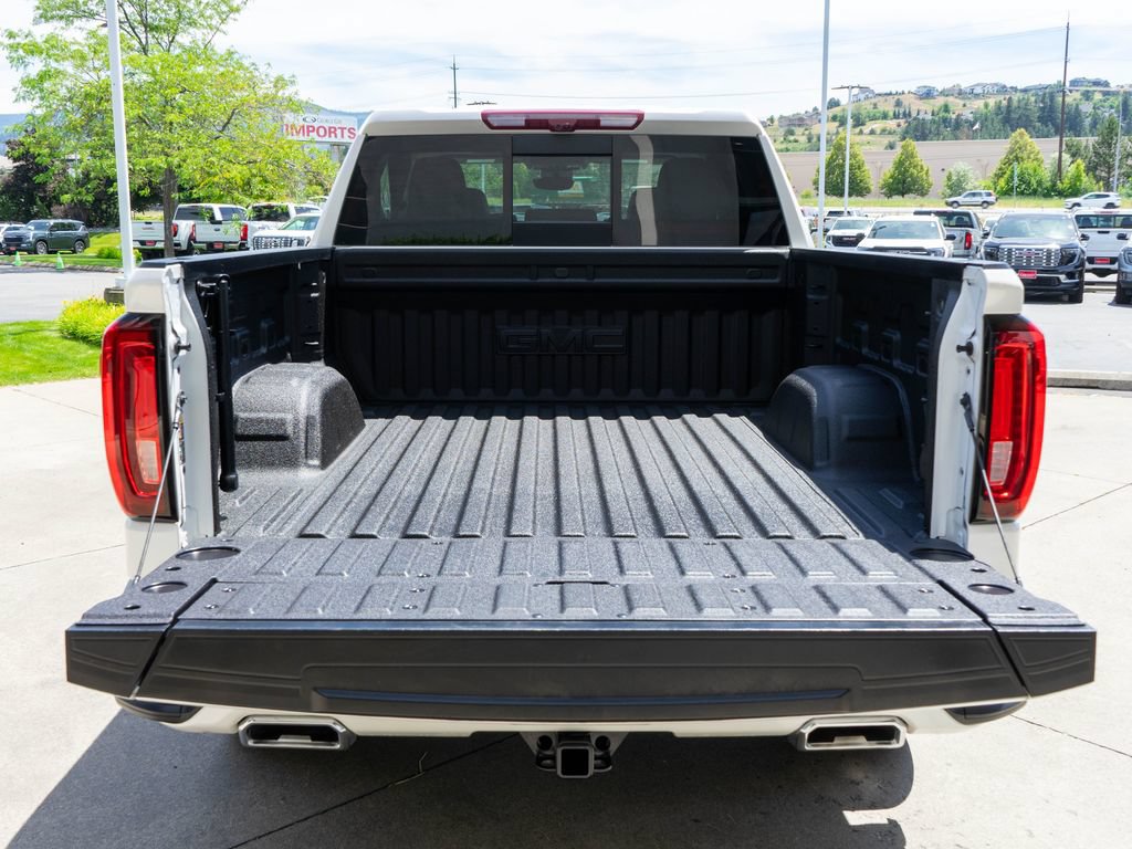 Used 2025 GMC Sierra 1500 Denali w/ Denali Reserve Package AWD/4WD image 36