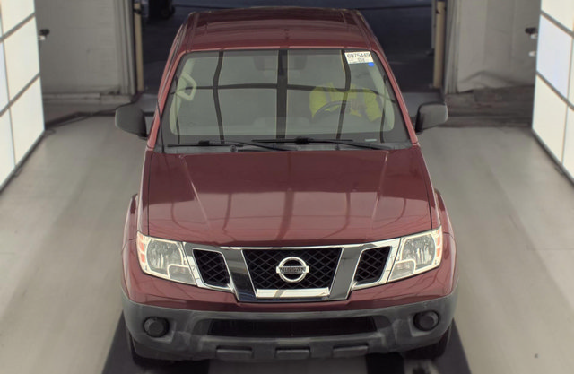 Used 2020 Nissan Frontier S RWD image 2