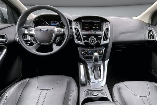 Used 2012 Ford Focus Titanium FWD image 7