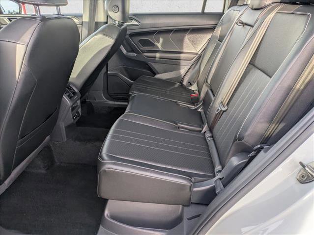 Used 2022 Volkswagen Tiguan SE image 19