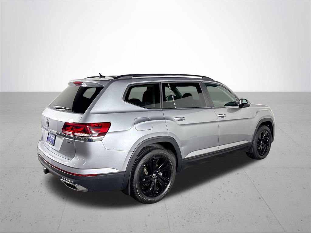 Certified 2023 Volkswagen Atlas SE w/ Black Wheel Package image 6