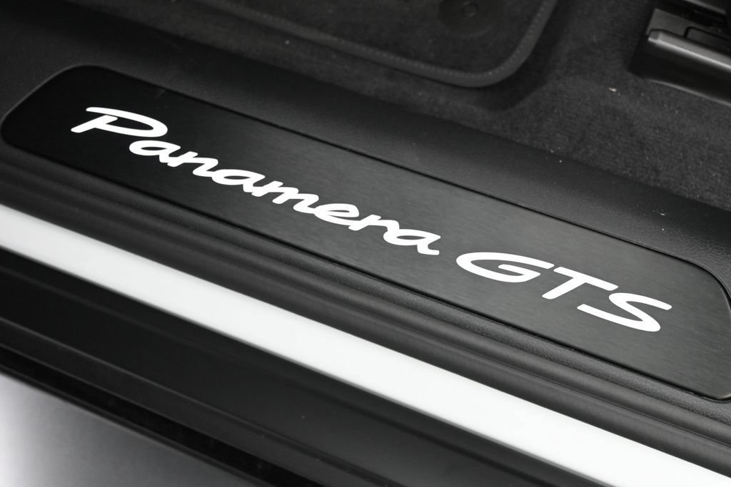 Certified 2026 Porsche Panamera GTS AWD/4WD image 28