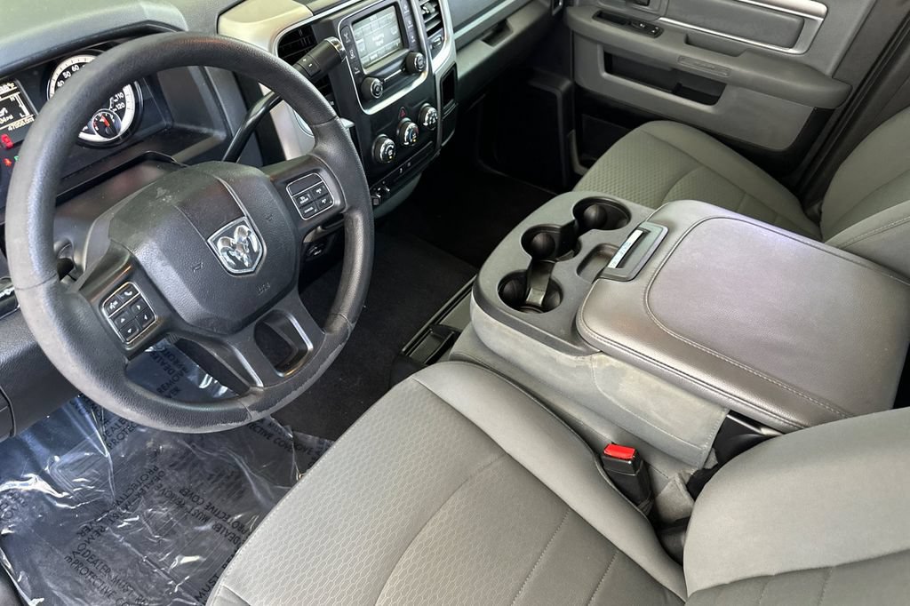 Used 2017 RAM 3500 SLT RWD image 10