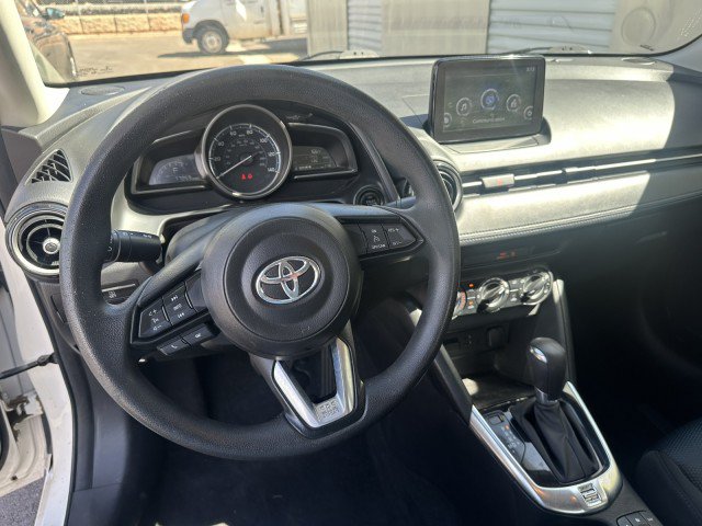 Used 2019 Toyota Yaris LE FWD image 6