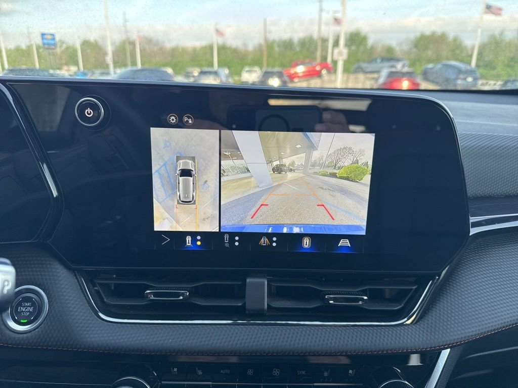Used 2025 Chevrolet Equinox RS w/ Safety and Technology Package FWD image 40
