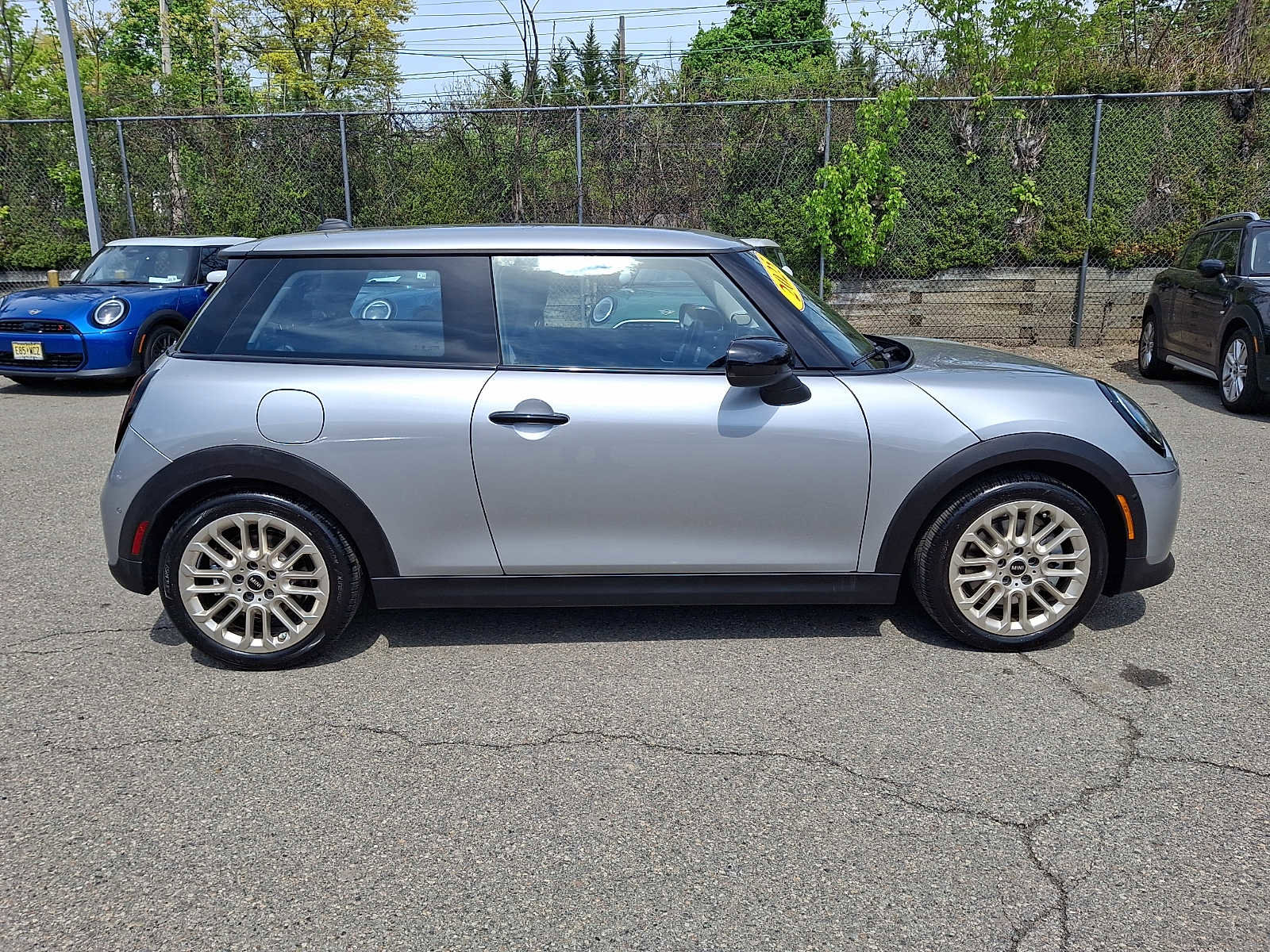 Used 2025 MINI Cooper 2-Door Hardtop FWD image 7