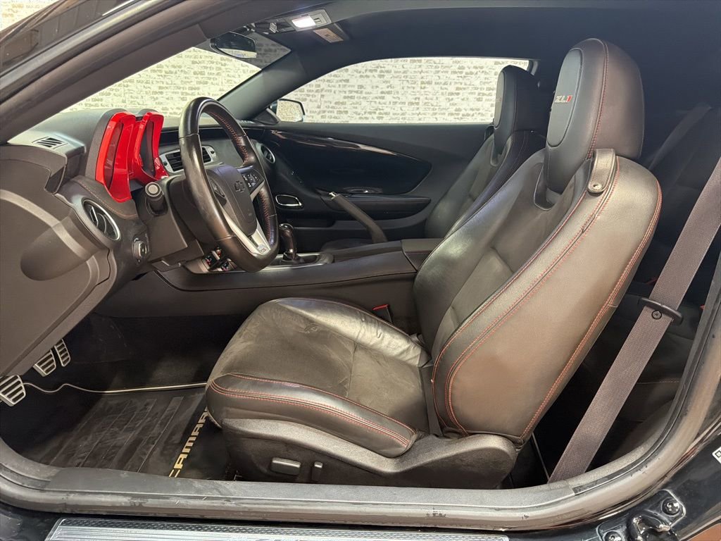 Used 2015 Chevrolet Camaro ZL1 RWD image 15