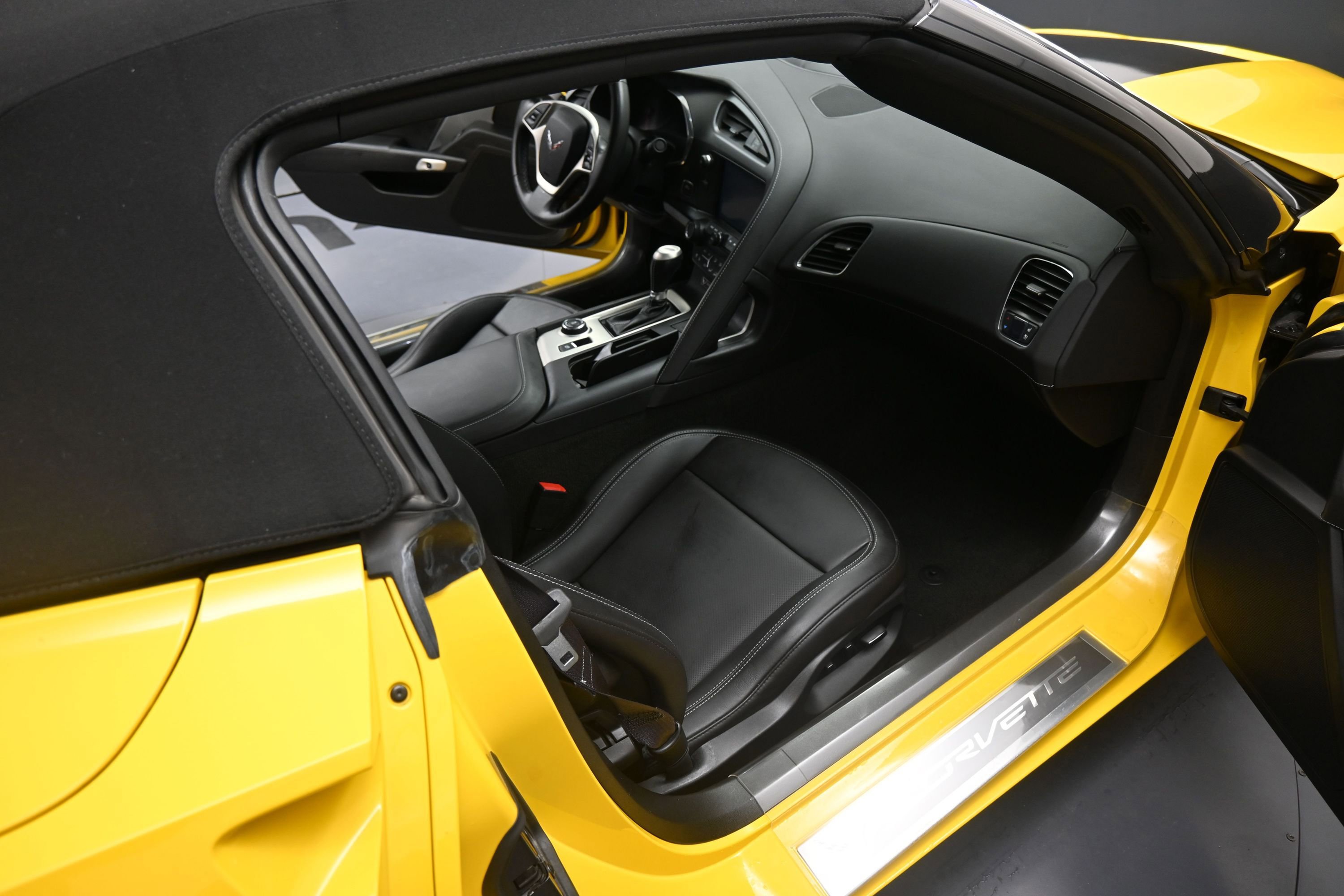 Used 2014 Chevrolet Corvette Stingray Convertible w/ 3LT Preferred Equipment Group RWD image 19