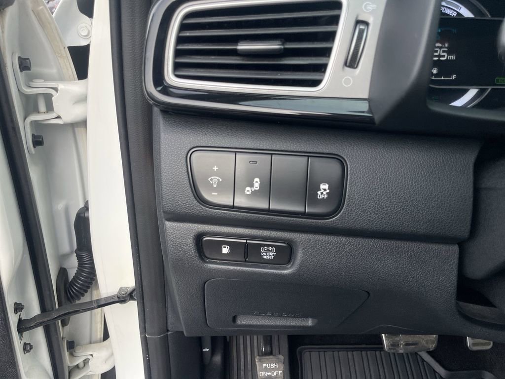 Used 2017 Kia Niro EX image 20