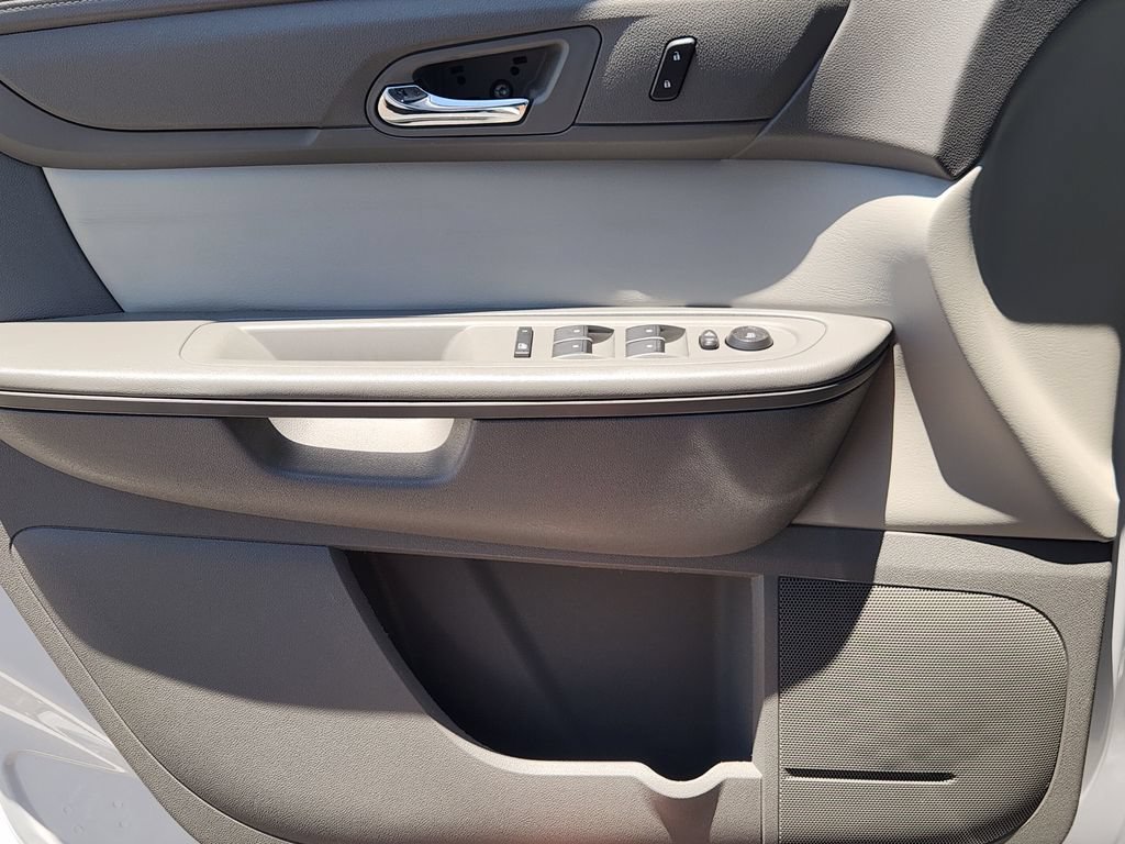Used 2016 GMC Acadia SLE FWD image 21