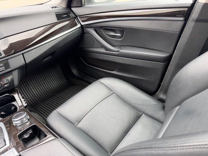 Used 2016 BMW 528i xDrive Sedan w/ Premium Package image 17