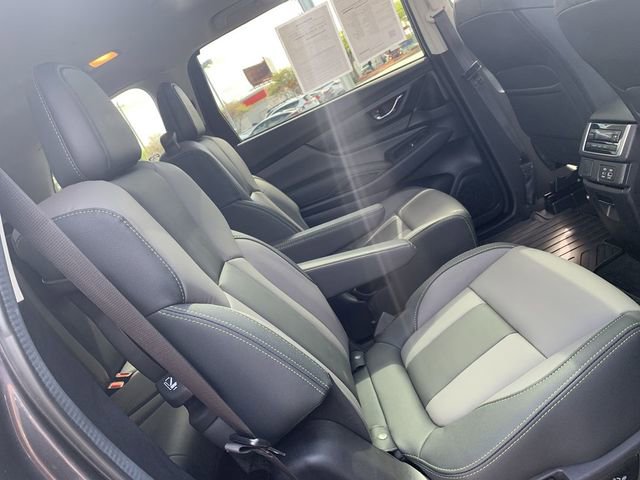 Used 2024 Subaru Ascent Onyx Edition image 12
