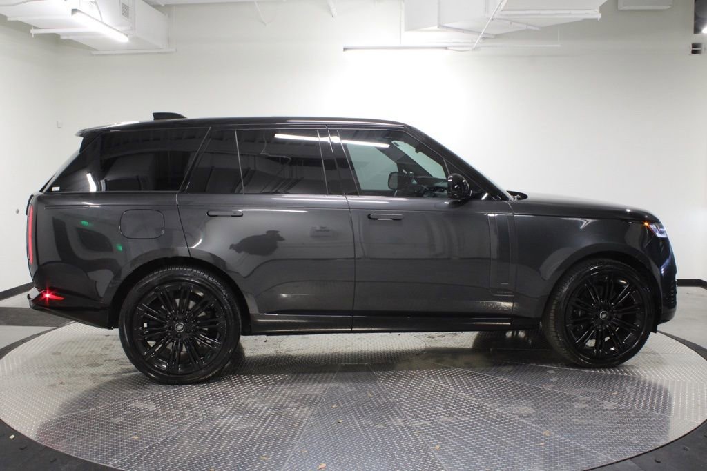 Used 2024 Land Rover Range Rover Autobiography image 8