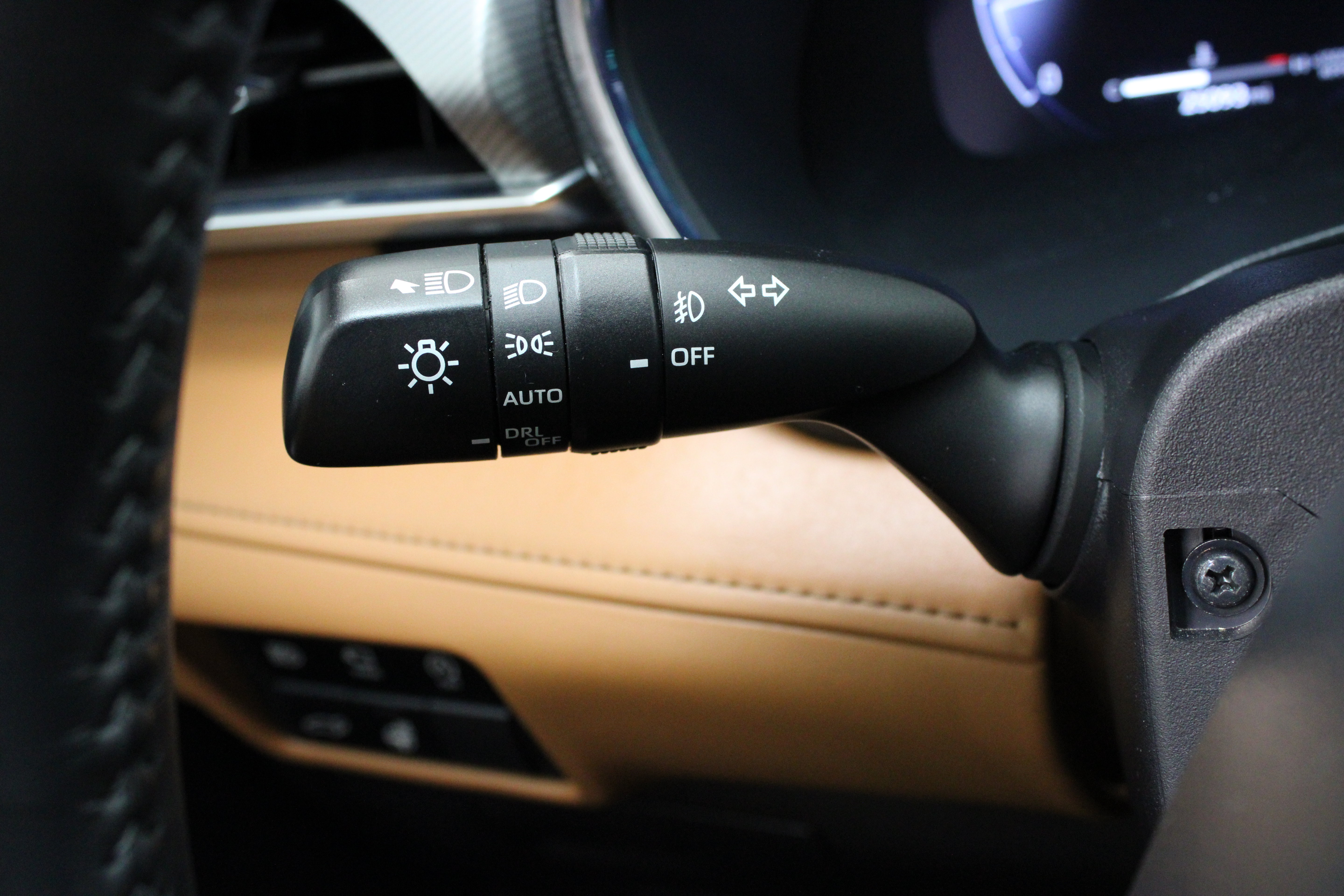 Used 2024 Toyota Highlander Platinum FWD image 27