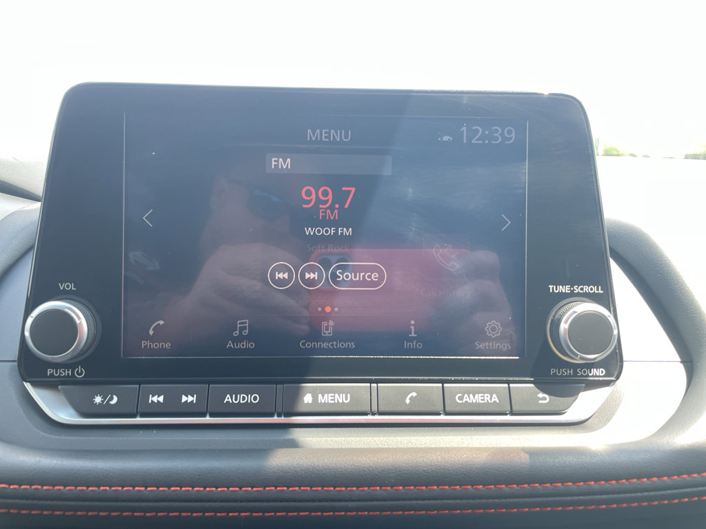 Certified 2025 Nissan Rogue SV image 15