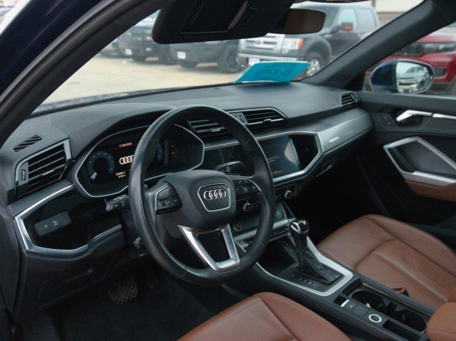 Used 2023 Audi Q3 2.0T Premium image 16