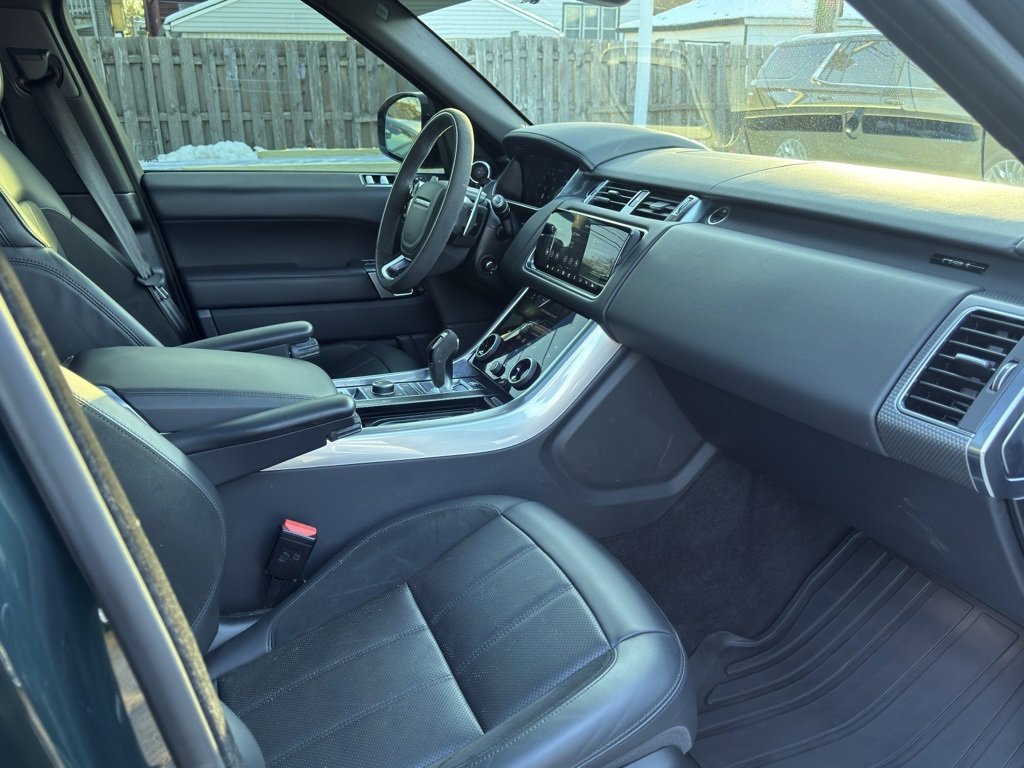 Used 2021 Land Rover Range Rover Sport HST image 9
