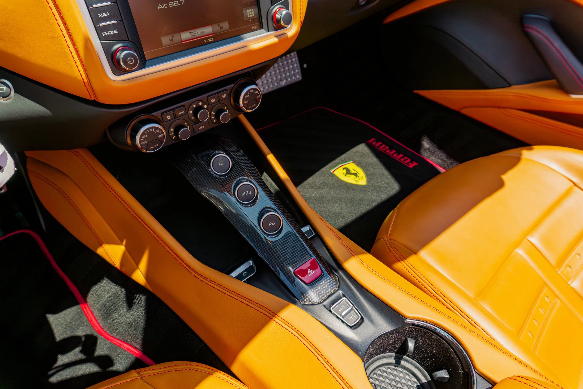 Used 2016 Ferrari California T RWD image 49
