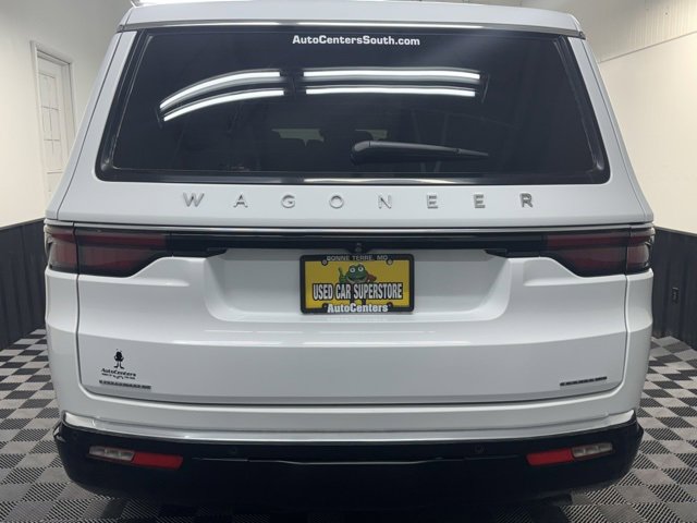 Used 2023 Jeep Wagoneer Series III w/ Premium Group I image 3