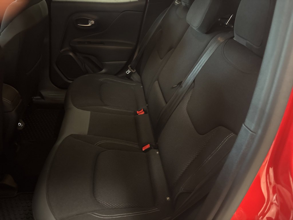 Used 2022 Jeep Renegade Latitude w/ Convenience Group AWD/4WD image 27