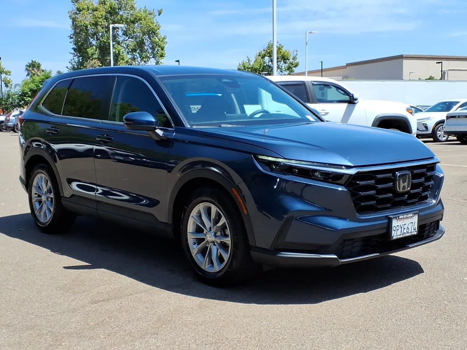 Used 2025 Honda CR-V EX image 3