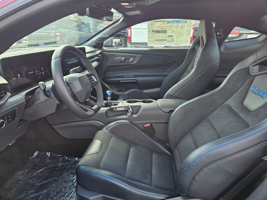 New 2025 Ford Mustang Dark Horse image 12