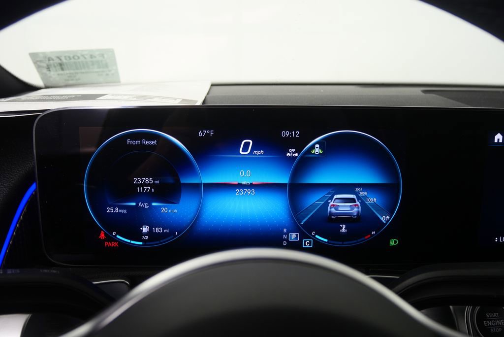 Used 2023 Mercedes-Benz GLB 250 w/ Premium Package image 15