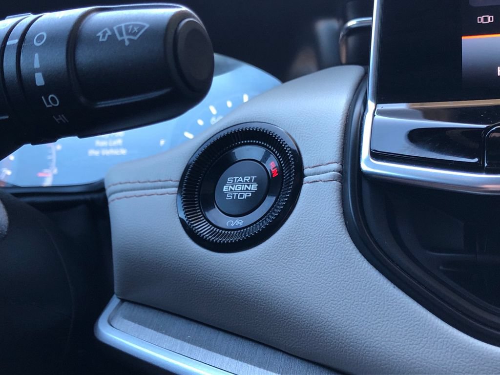 Certified 2024 Jeep Compass Limited AWD/4WD image 9