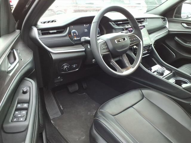 Used 2024 Jeep Grand Cherokee L Limited w/ Luxury Tech Group II image 15