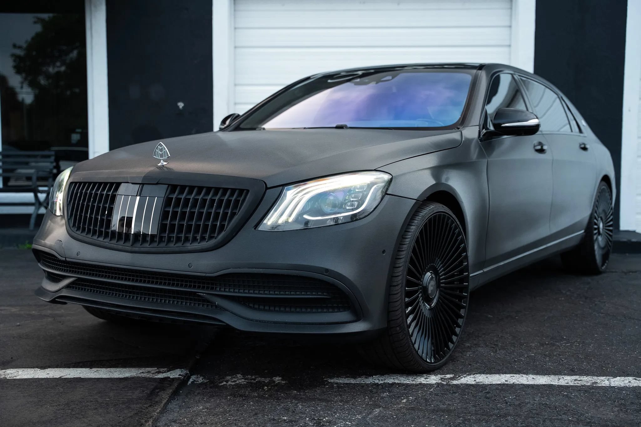 Used 2016 Mercedes-Benz Maybach S 600 image 3