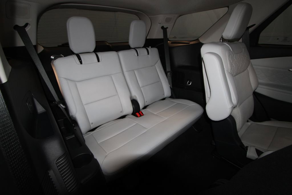 Used 2025 Ford Explorer Platinum w/ LUX Leather Package image 26