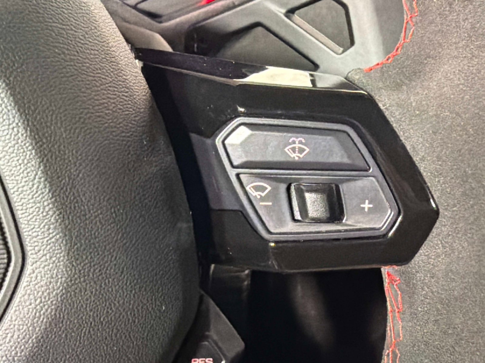 Used 2023 Lamborghini Huracan Sterrato image 40