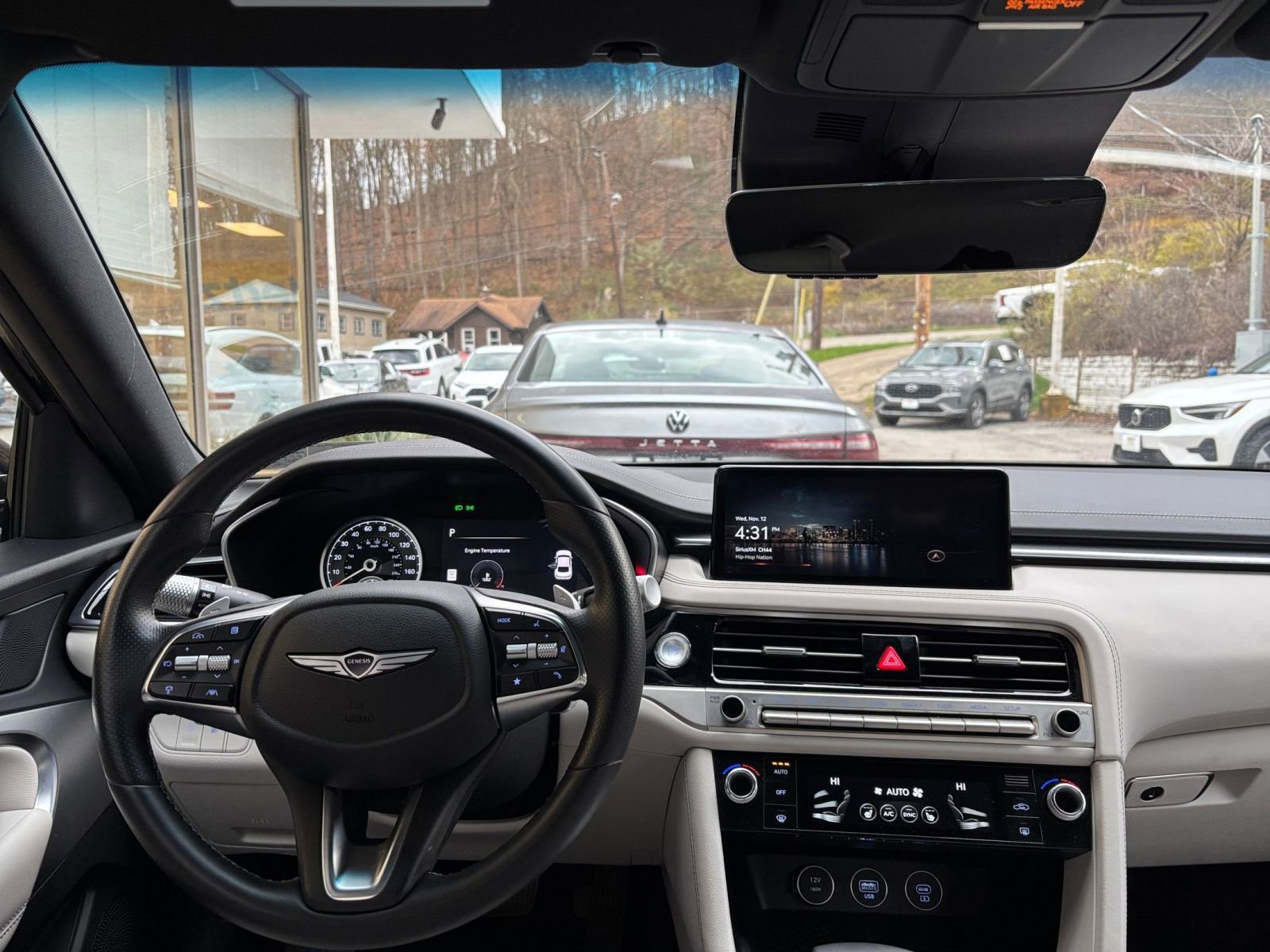 Used 2025 Genesis G70 2.5T image 35