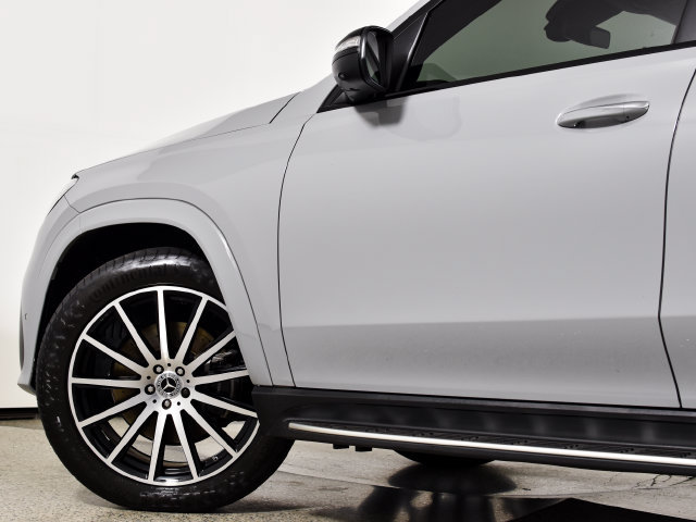 Certified 2025 Mercedes-Benz GLS 580 4MATIC image 16