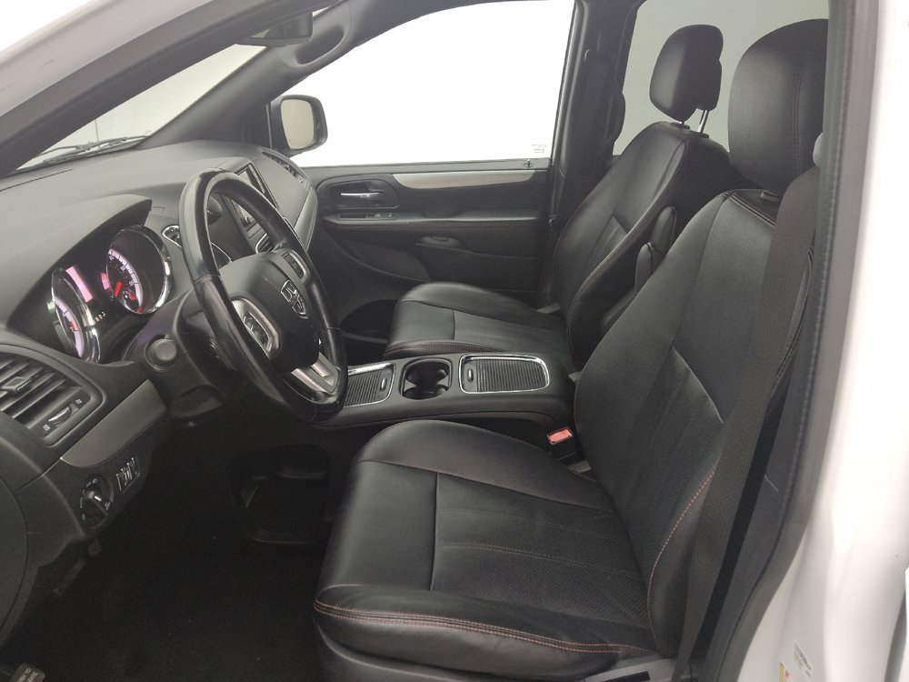 Used 2019 Dodge Grand Caravan GT image 17