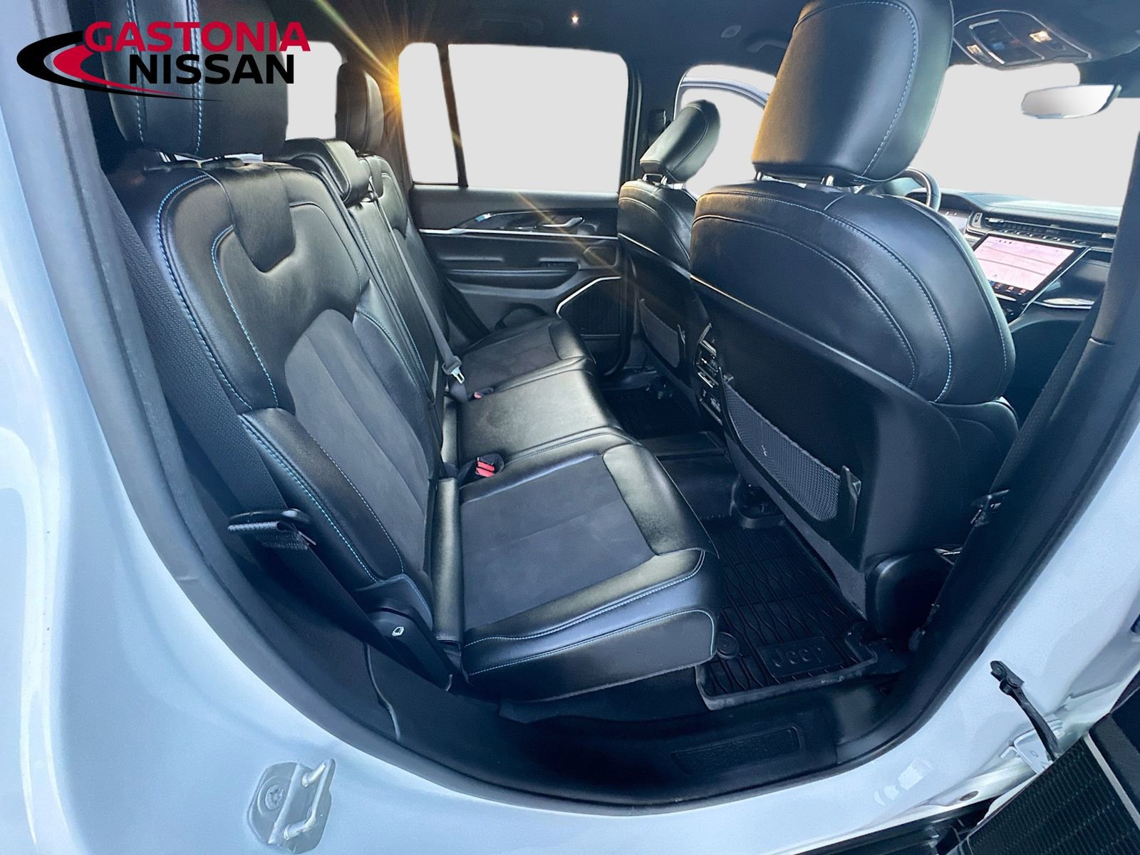 Used 2022 Jeep Grand Cherokee Trailhawk w/ Advanced Protech Group II image 36