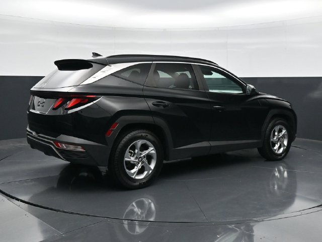 Used 2024 Hyundai Tucson SEL FWD image 2