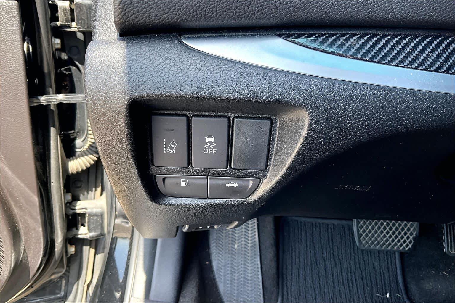 Used 2015 Acura TLX w/ Technology Package FWD image 32