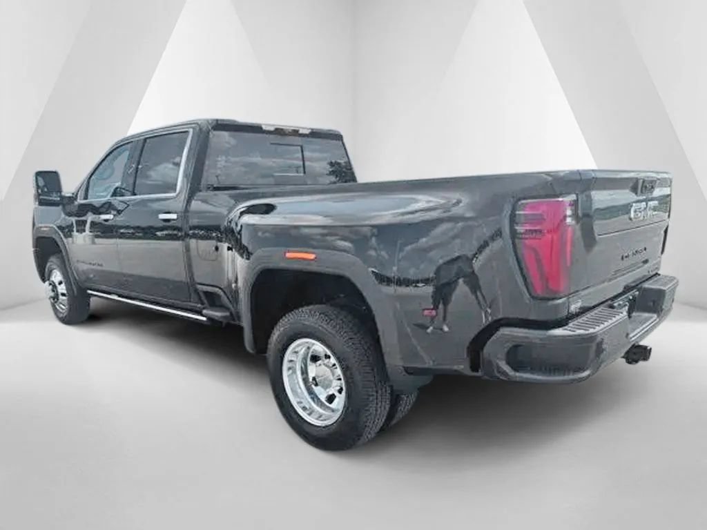 New 2026 GMC Sierra 3500 Denali Ultimate w/ LPO, Black Badging Package AWD/4WD image 5
