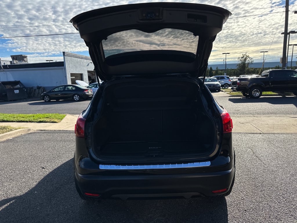 Used 2017 Nissan Rogue Sport SL AWD/4WD image 18